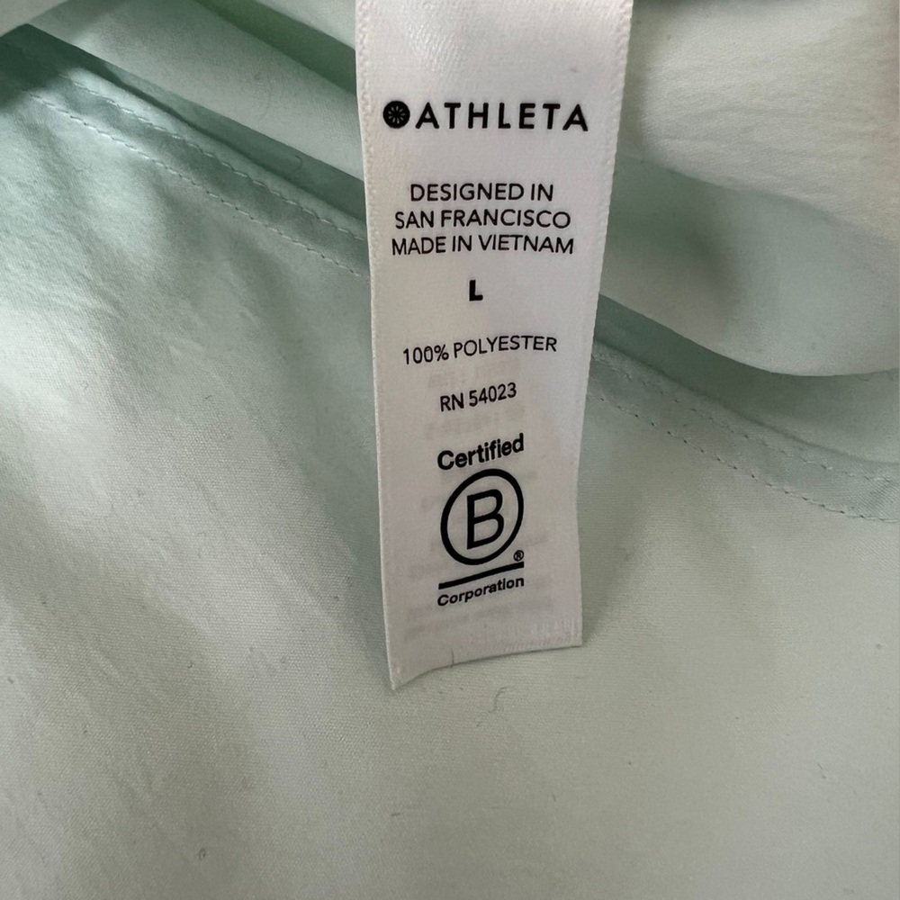 Athleta Midtown Shirt Womens Medium Button Up Light Green Long Sleeve Size Large - Picture 7 of 7